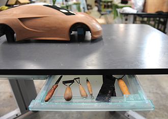Built with two A4 size trays for storing clay tools and a cleaning tray.